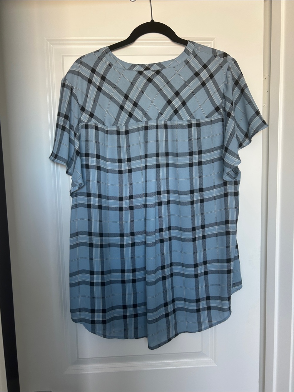 torrid Blue Plaid Ruffle Sleeve V-Neck Blouse - Picture 3 of 3